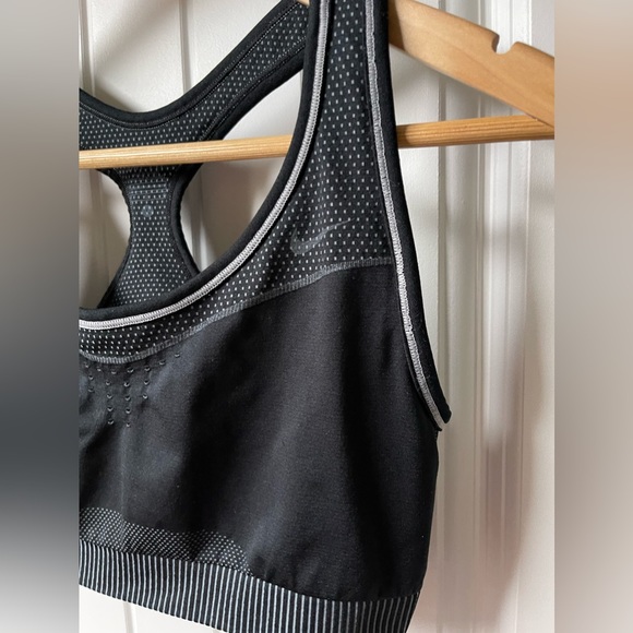 🛑SOLD Nike Sports Bra Black Dri-Fit Pro Classic Hypercool Limitless Large - Picture 6 of 8